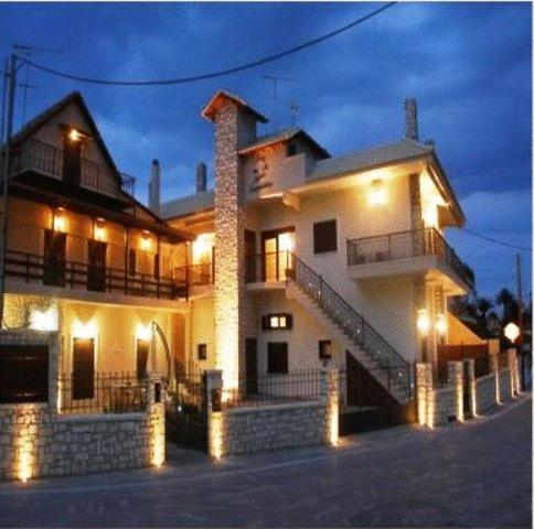 Giogarakis Suites Елеонас Екстериор снимка