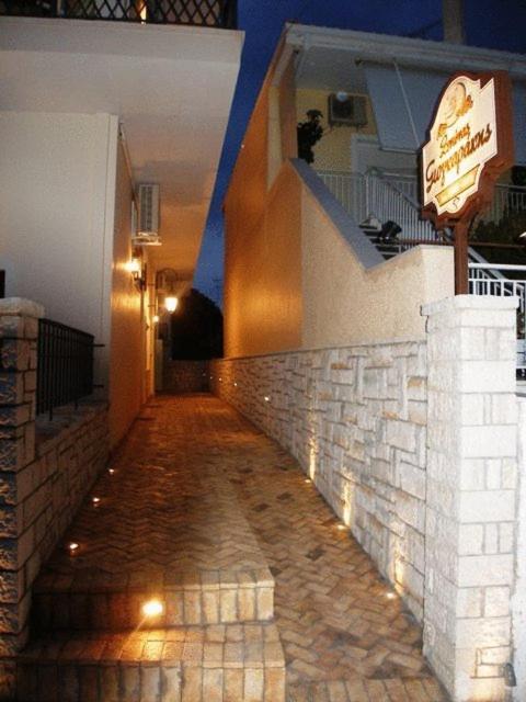 Giogarakis Suites Елеонас Екстериор снимка