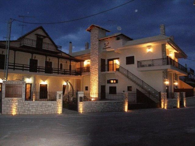Giogarakis Suites Елеонас Екстериор снимка