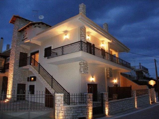 Giogarakis Suites Елеонас Екстериор снимка
