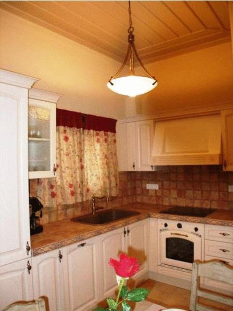 Giogarakis Suites Елеонас Стая снимка