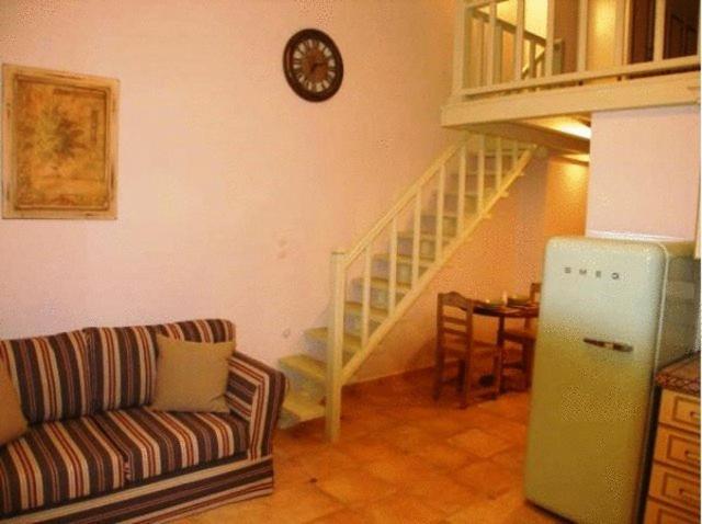 Giogarakis Suites Елеонас Стая снимка